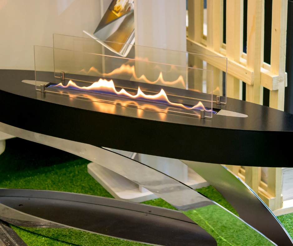 biokominek na drewnianej podstawie - Płomień Sztuki